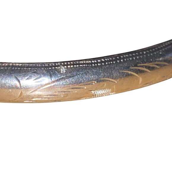 Vintage 925 Sterling Silver Engraved Bangle Bracelet With Safety Chain - Picture 8 of 10